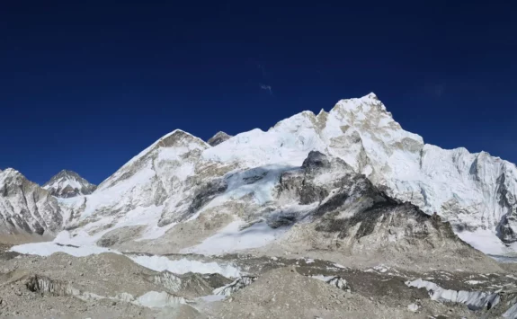 Background Image of Everest Base Camp Trek