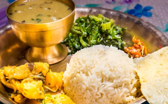 Background Image of Food and Drinks in Manaslu Circuit Trek