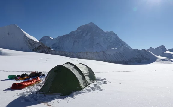 Background Image of Makalu Sherpani Col Pass Trek