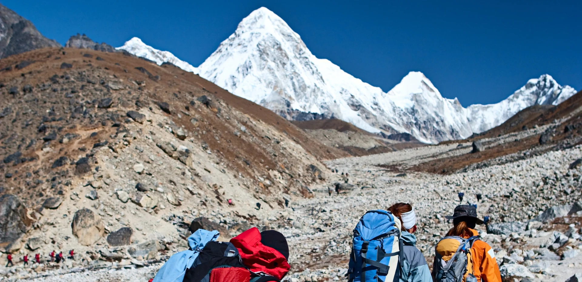 Background Image of Trekking