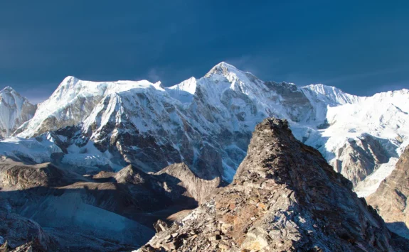Background Image of 40+ Helpful Tips While Trekking in Nepal