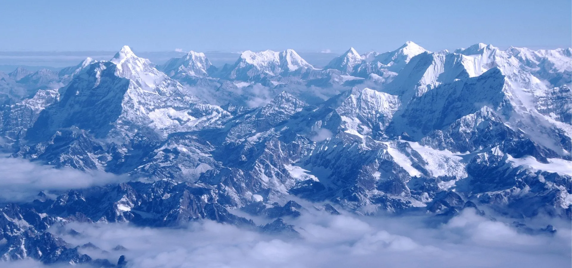 Background Image of The Top Ten Highest Mountains In the World
